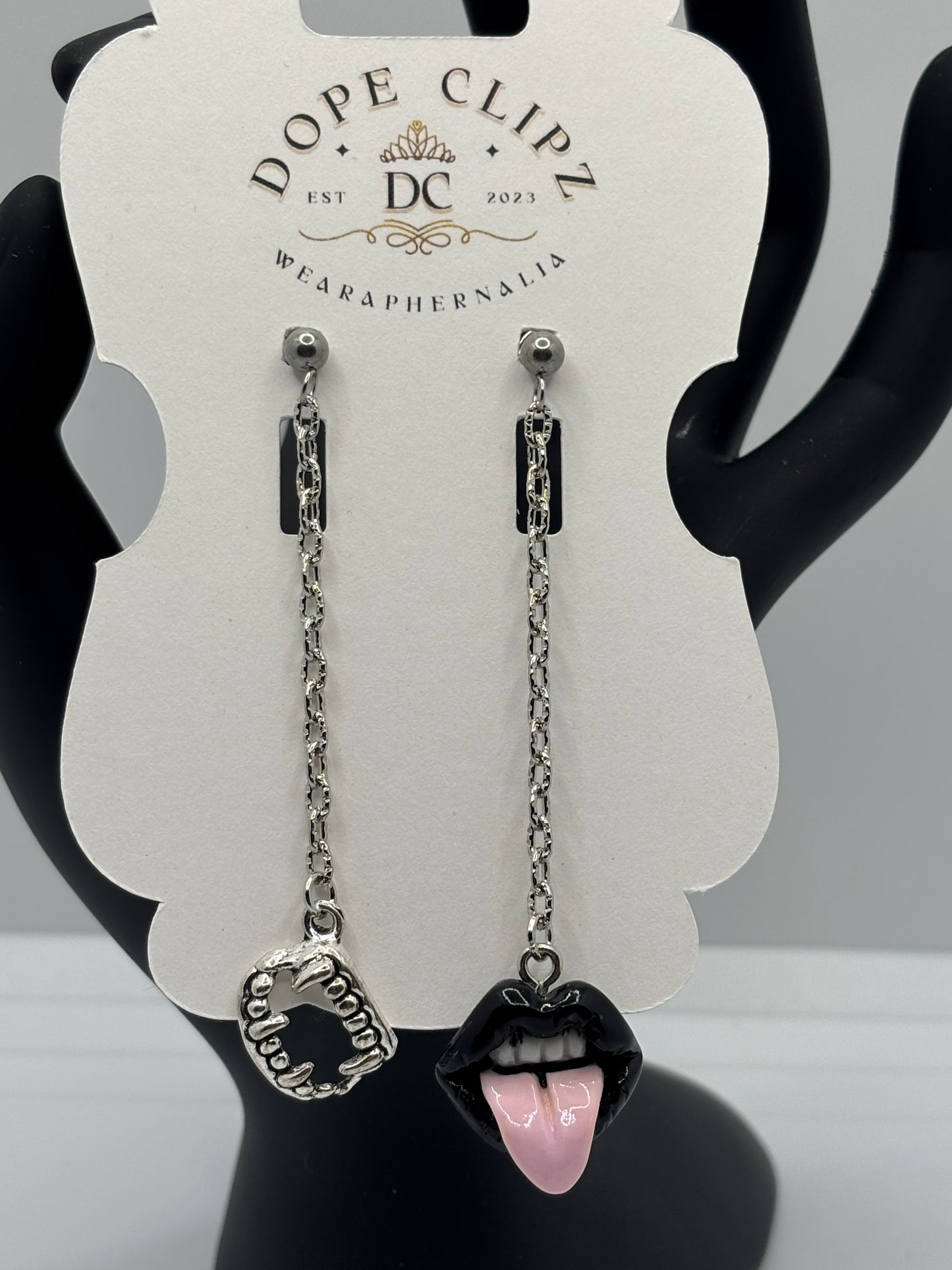 Bite Me Dangle Earrings | Edgy Vampire Fang & Lip Chain Earrings 🖤👅